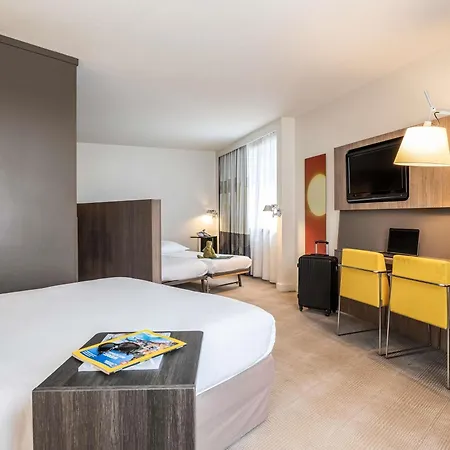 Novotel Centre Hotel 4*