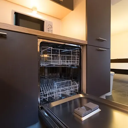 Louise Uptown House Apartment