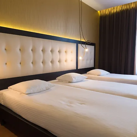 Craves Hotel