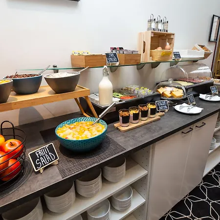 Safestay Grand Place Hotel