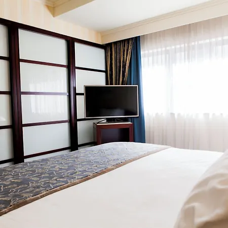 Le Chatelain Hotel