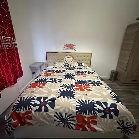 Modern & Comfortable Center Oasis~king Bed ! Apartment *