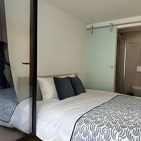 Guest house With Ensuite And Garden