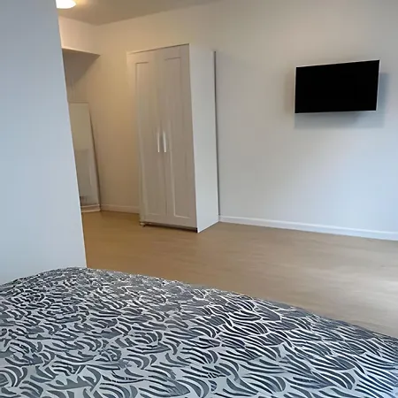 With Ensuite And Garden * Brussels