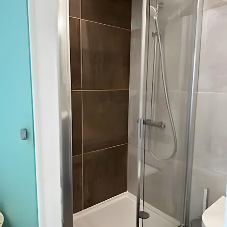 With Ensuite And Garden Guest house Brussels