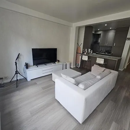 Cosy George Laurand Apartment *