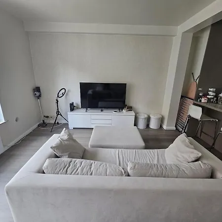 Cosy George Laurand Apartment