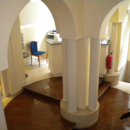 Queen Mary Hotel