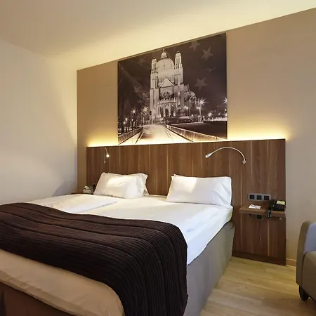 Schuman By Ihg Hotel 4*