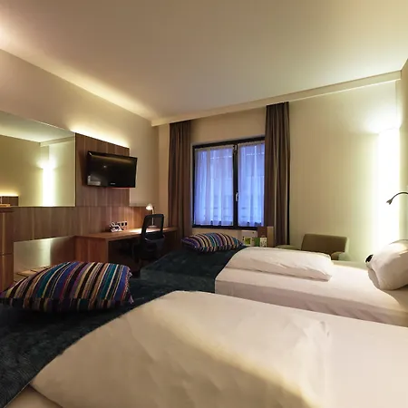 Schuman By Ihg 4*