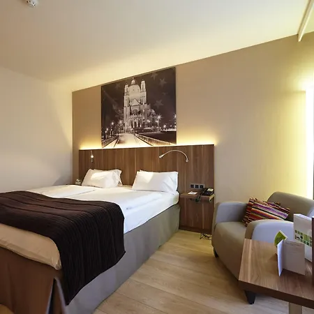 Schuman By Ihg 4*