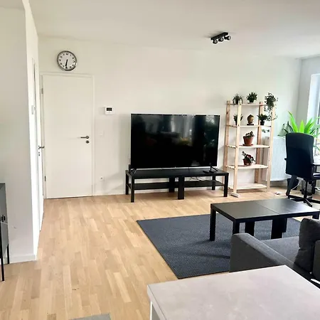 Family-friendly Steps From Atomium - Center 6 Min Apartment
