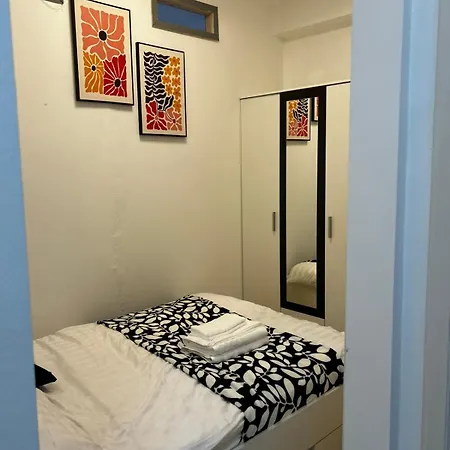Apartment Design Avec Jardin Sur Avenue Louise 499 Brussels