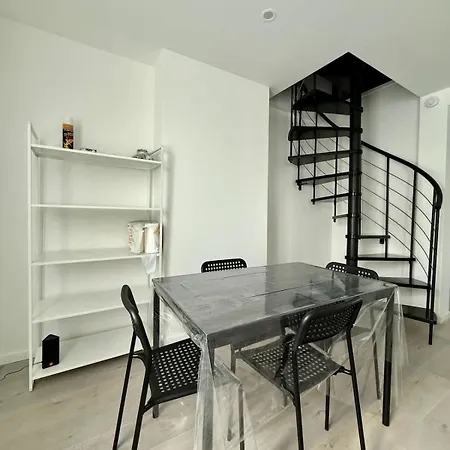 Doux Nid Perche Avec Vue Magique Sur La Apartment Brussels