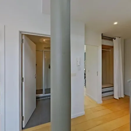Spacious And Unique 3br With A Terrace Apartment *