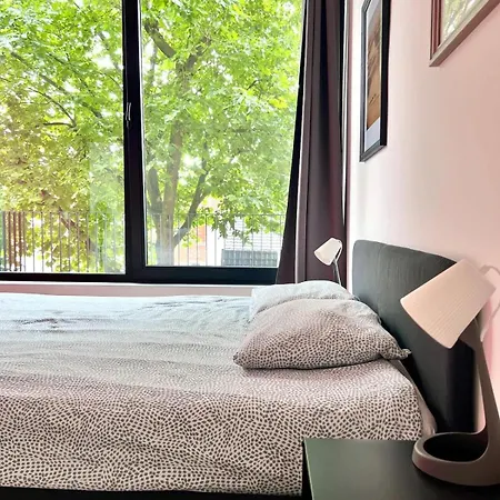 Spacious Loft Up To 4 Guests Comfort & Style In