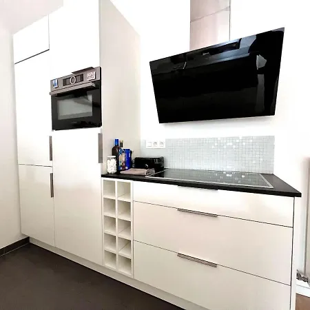Spacious Loft Up To 4 Guests Comfort & Style In