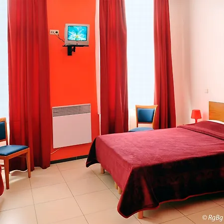 Hotel The Moon 2*