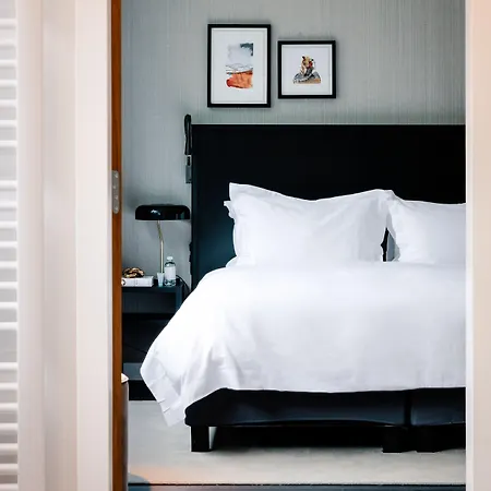 Pillows Centre