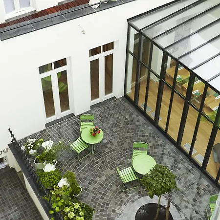 Des Galeries Hotel