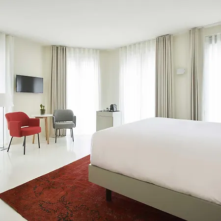 9hotel Sablon Hotel 4*