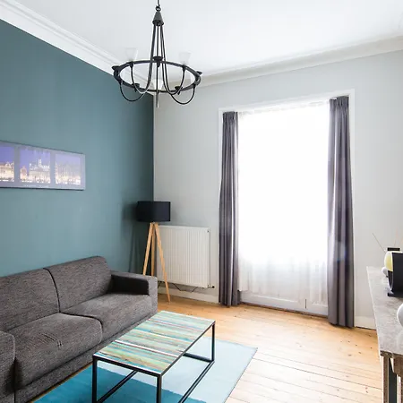Urban Eu Aparthotel