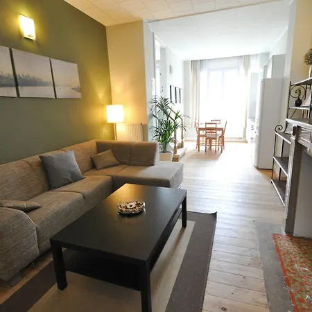 Aparthotel Urban Eu