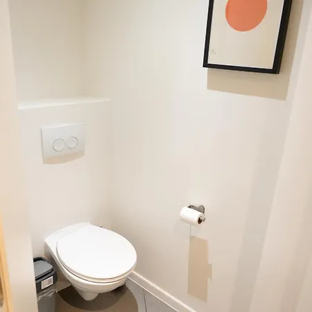 402 Avenue Louise Apartment *