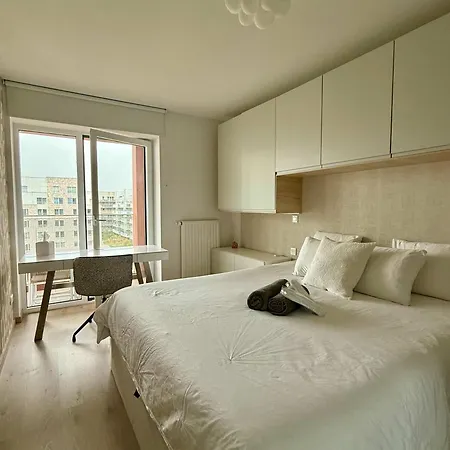 Cosy Flat For 2pers 5 Min From Gare Du Midi By Transport Apartment