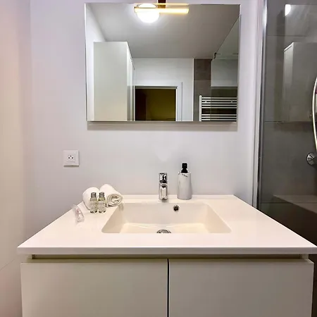 Apartment Cosy Flat For 2pers 5 Min From Gare Du Midi By Transport *