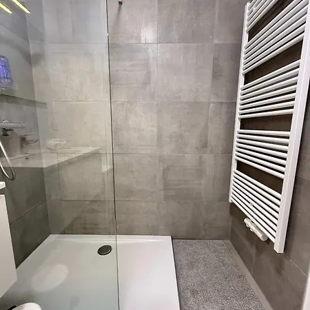 Apartment Cosy Flat For 2pers 5 Min From Gare Du Midi By Transport