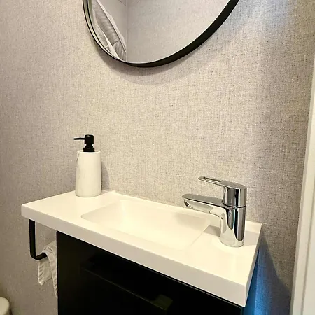 Apartment Cosy Flat For 2pers 5 Min From Gare Du Midi By Transport Brussels