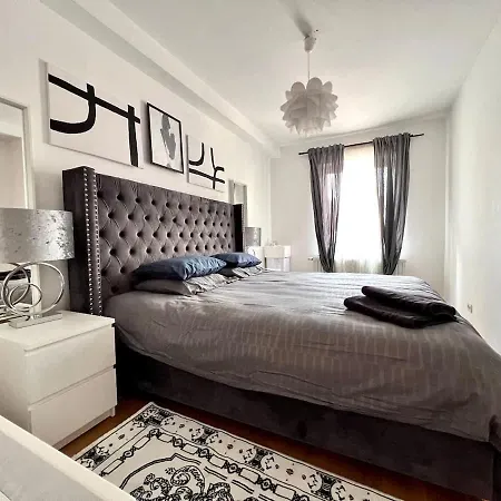 Spacious Family For 9 Near Midi Station Apartment Brussels