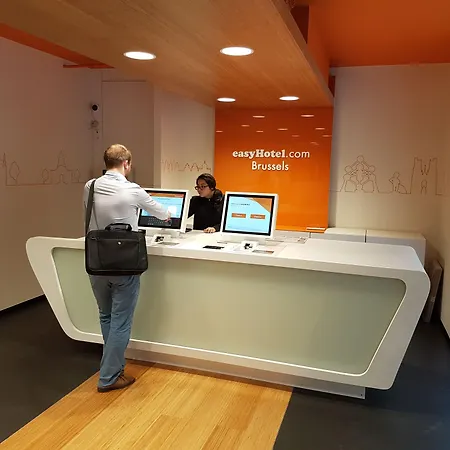 Easyhotel City Centre Hotel 3*