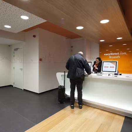 Hotel Easyhotel City Centre 3*