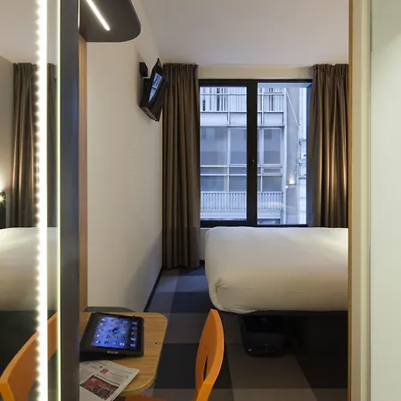 Easyhotel City Centre 3*