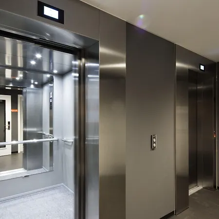 Hotel Easyhotel City Centre 3*