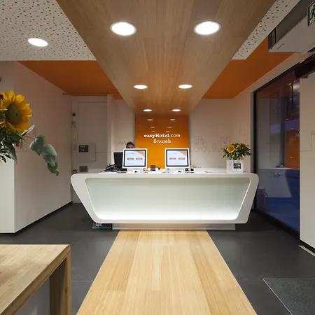 Easyhotel City Centre Hotel 3*
