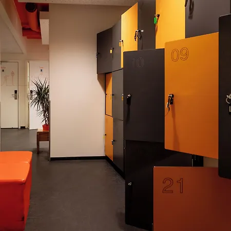 Easyhotel City Centre 3*