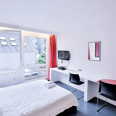 Louise Apartment *