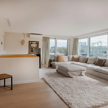 Penthouse Prestige * Brussels