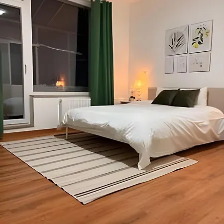 Cozy Private With Terrace & Workspace Homestay Brussels