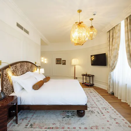 Fleur De Hotel 4*