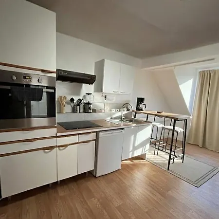 Charming Modern In An Excellent Location Apartment