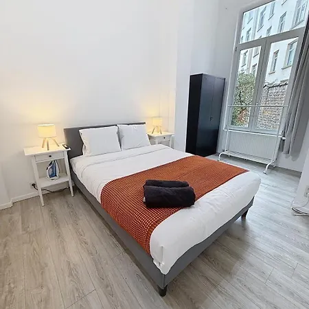 Fernand Cocq Apartment *