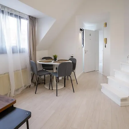 Apartment Luxembourg 6 *