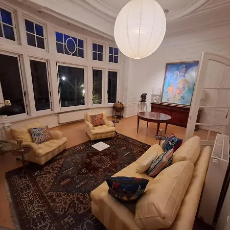 Apartment Brussels' Premier Parkside *