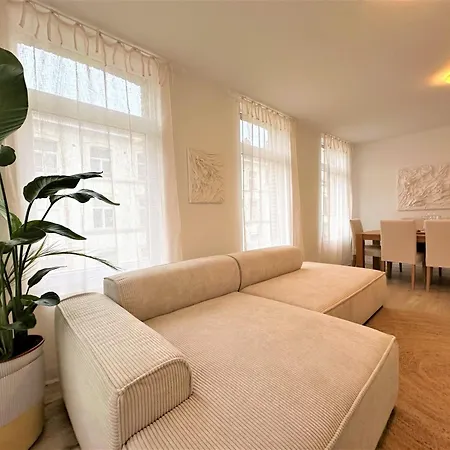 Grand Place - St Catherine - Midi - 10 Min Walk - 60mp Beautiful Apartment