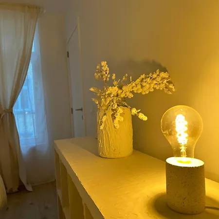 Grand Place - St Catherine - Midi - 10 Min Walk - 60mp Beautiful Apartment *