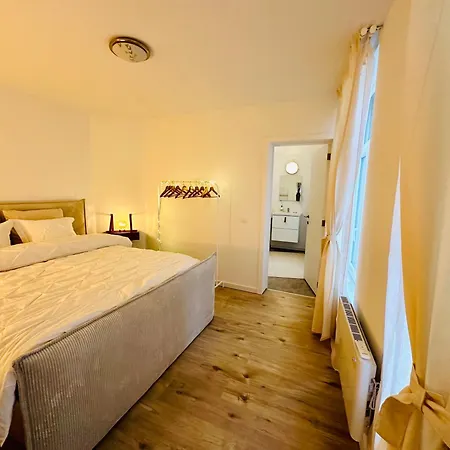 Apartment Grand Place - St Catherine - Midi - 10 Min Walk - 60mp Beautiful Brussels